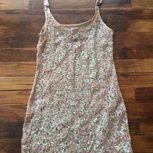 Buckle light pink sequenced top